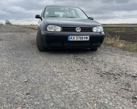 Черный Фольксваген Гольф, объемом двигателя 1.39 л и пробегом 265 тыс. км за 4500 $, фото 4 на Automoto.ua