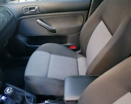 Чорний Фольксваген Гольф, об'ємом двигуна 1.6 л та пробігом 215 тис. км за 4700 $, фото 13 на Automoto.ua