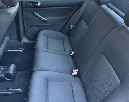 Черный Фольксваген Гольф, объемом двигателя 1.39 л и пробегом 231 тыс. км за 3799 $, фото 61 на Automoto.ua