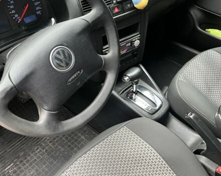 Черный Фольксваген Гольф, объемом двигателя 1.6 л и пробегом 213 тыс. км за 4750 $, фото 5 на Automoto.ua