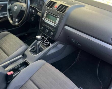 Черный Фольксваген Гольф, объемом двигателя 2 л и пробегом 355 тыс. км за 2600 $, фото 4 на Automoto.ua