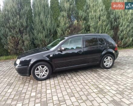 Черный Фольксваген Гольф, объемом двигателя 1.6 л и пробегом 227 тыс. км за 4550 $, фото 5 на Automoto.ua