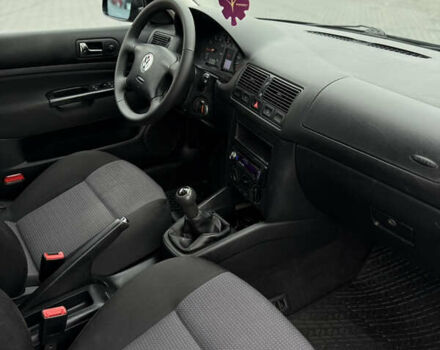 Черный Фольксваген Гольф, объемом двигателя 1.39 л и пробегом 267 тыс. км за 4150 $, фото 43 на Automoto.ua