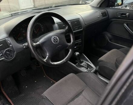 Черный Фольксваген Гольф, объемом двигателя 1.6 л и пробегом 240 тыс. км за 4100 $, фото 4 на Automoto.ua