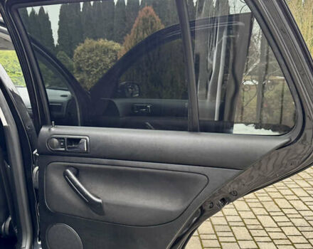 Черный Фольксваген Гольф, объемом двигателя 1.39 л и пробегом 197 тыс. км за 3997 $, фото 54 на Automoto.ua