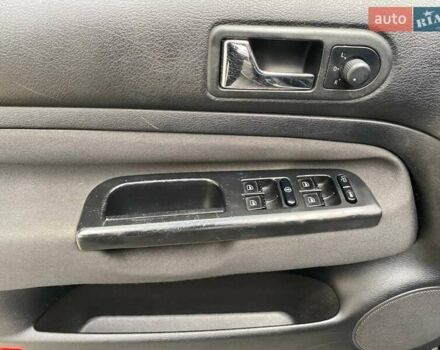 Черный Фольксваген Гольф, объемом двигателя 1.6 л и пробегом 233 тыс. км за 4790 $, фото 23 на Automoto.ua