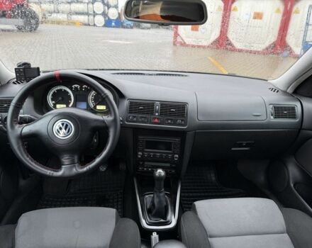 Черный Фольксваген Гольф, объемом двигателя 0 л и пробегом 258 тыс. км за 1600 $, фото 4 на Automoto.ua