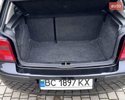 Черный Фольксваген Гольф, объемом двигателя 1.39 л и пробегом 197 тыс. км за 3997 $, фото 63 на Automoto.ua