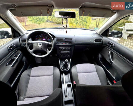Черный Фольксваген Гольф, объемом двигателя 1.39 л и пробегом 197 тыс. км за 3997 $, фото 58 на Automoto.ua