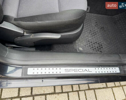 Черный Фольксваген Гольф, объемом двигателя 1.39 л и пробегом 197 тыс. км за 3997 $, фото 50 на Automoto.ua