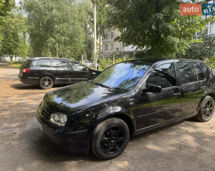 Черный Фольксваген Гольф, объемом двигателя 1.39 л и пробегом 217 тыс. км за 4200 $, фото 1 на Automoto.ua