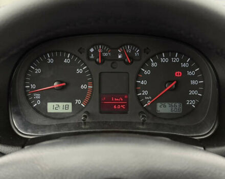 Черный Фольксваген Гольф, объемом двигателя 1.39 л и пробегом 267 тыс. км за 4150 $, фото 47 на Automoto.ua