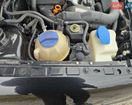 Черный Фольксваген Гольф, объемом двигателя 1.39 л и пробегом 232 тыс. км за 3950 $, фото 7 на Automoto.ua