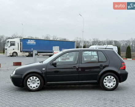 Черный Фольксваген Гольф, объемом двигателя 1.39 л и пробегом 267 тыс. км за 4150 $, фото 15 на Automoto.ua
