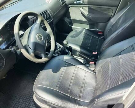 Черный Фольксваген Гольф, объемом двигателя 1.39 л и пробегом 225 тыс. км за 4800 $, фото 4 на Automoto.ua