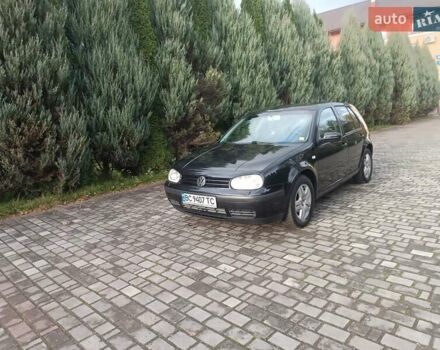 Черный Фольксваген Гольф, объемом двигателя 1.6 л и пробегом 227 тыс. км за 4550 $, фото 12 на Automoto.ua