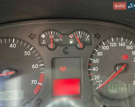 Черный Фольксваген Гольф, объемом двигателя 1.6 л и пробегом 233 тыс. км за 4790 $, фото 15 на Automoto.ua