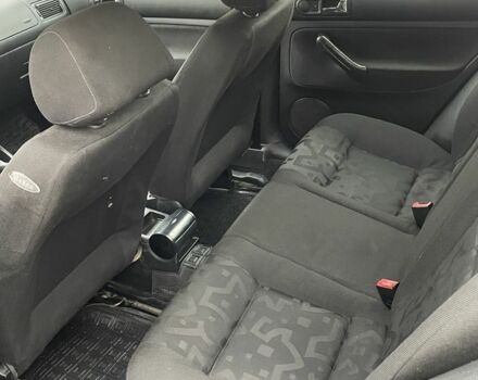 Чорний Фольксваген Гольф, об'ємом двигуна 1.6 л та пробігом 286 тис. км за 3750 $, фото 6 на Automoto.ua