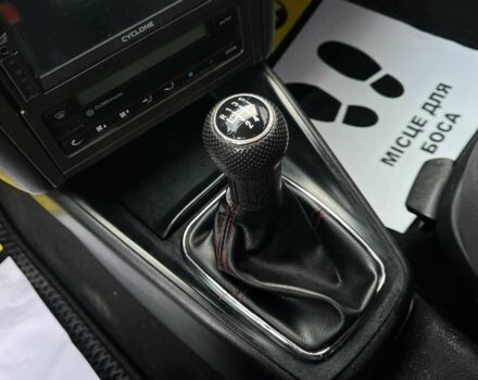 Черный Фольксваген Гольф, объемом двигателя 1.6 л и пробегом 287 тыс. км за 4500 $, фото 14 на Automoto.ua