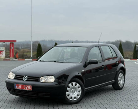 Черный Фольксваген Гольф, объемом двигателя 1.39 л и пробегом 267 тыс. км за 4150 $, фото 1 на Automoto.ua