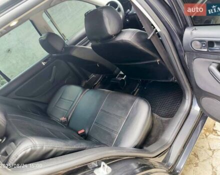 Черный Фольксваген Гольф, объемом двигателя 1.39 л и пробегом 225 тыс. км за 4800 $, фото 6 на Automoto.ua