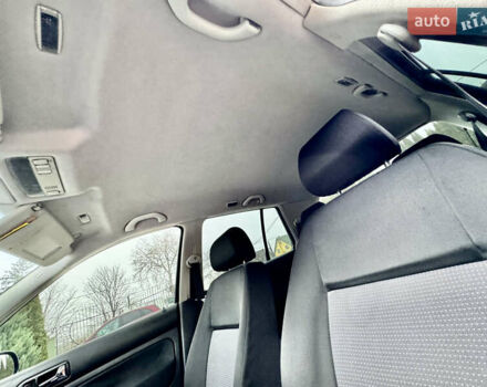 Черный Фольксваген Гольф, объемом двигателя 1.39 л и пробегом 197 тыс. км за 3997 $, фото 30 на Automoto.ua