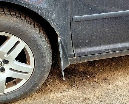 Черный Фольксваген Гольф, объемом двигателя 1.4 л и пробегом 200 тыс. км за 4800 $, фото 5 на Automoto.ua