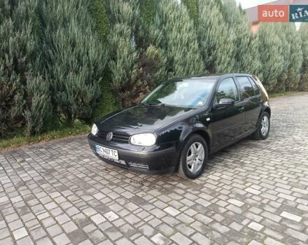 Черный Фольксваген Гольф, объемом двигателя 1.6 л и пробегом 227 тыс. км за 4550 $, фото 1 на Automoto.ua