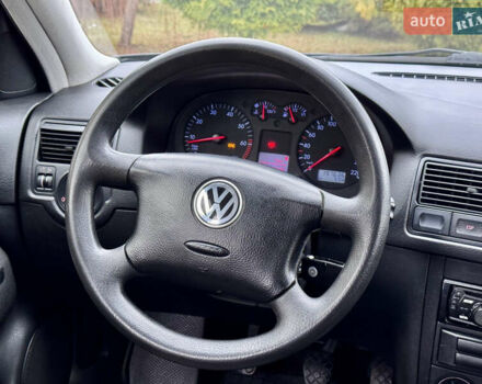 Черный Фольксваген Гольф, объемом двигателя 1.39 л и пробегом 197 тыс. км за 3997 $, фото 36 на Automoto.ua