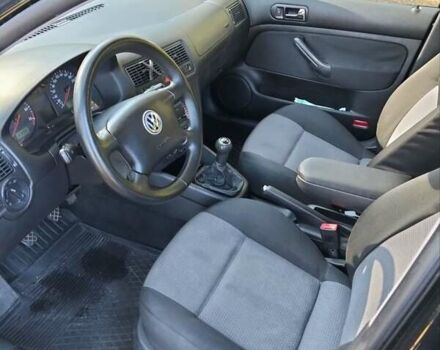 Чорний Фольксваген Гольф, об'ємом двигуна 1.6 л та пробігом 208 тис. км за 4600 $, фото 2 на Automoto.ua