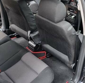 Черный Фольксваген Гольф, объемом двигателя 1.6 л и пробегом 271 тыс. км за 4300 $, фото 10 на Automoto.ua