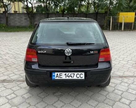 Черный Фольксваген Гольф, объемом двигателя 1.6 л и пробегом 253 тыс. км за 3999 $, фото 5 на Automoto.ua