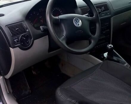 Черный Фольксваген Гольф, объемом двигателя 1.6 л и пробегом 255 тыс. км за 4700 $, фото 9 на Automoto.ua