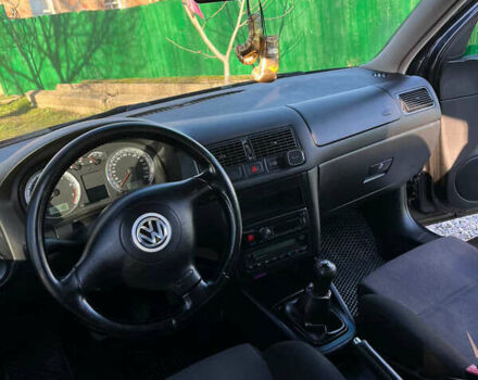 Черный Фольксваген Гольф, объемом двигателя 1.6 л и пробегом 230 тыс. км за 4300 $, фото 1 на Automoto.ua