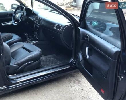 Черный Фольксваген Гольф, объемом двигателя 1.4 л и пробегом 200 тыс. км за 4759 $, фото 7 на Automoto.ua