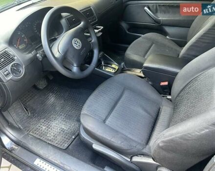 Черный Фольксваген Гольф, объемом двигателя 1.6 л и пробегом 257 тыс. км за 4900 $, фото 2 на Automoto.ua