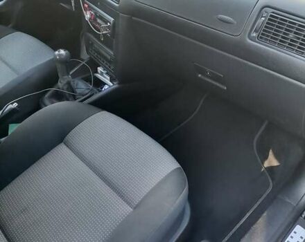 Чорний Фольксваген Гольф, об'ємом двигуна 1.6 л та пробігом 215 тис. км за 4700 $, фото 18 на Automoto.ua