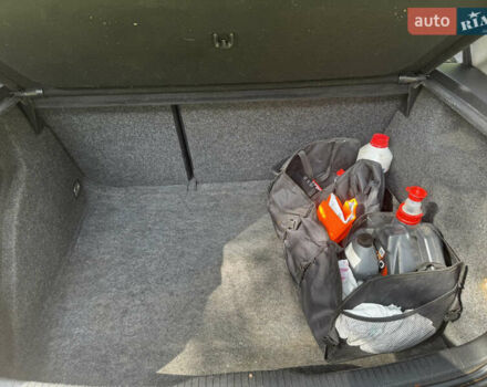 Черный Фольксваген Гольф, объемом двигателя 1.39 л и пробегом 217 тыс. км за 4200 $, фото 15 на Automoto.ua