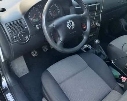 Чорний Фольксваген Гольф, об'ємом двигуна 1.6 л та пробігом 215 тис. км за 4700 $, фото 12 на Automoto.ua