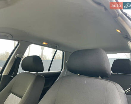 Черный Фольксваген Гольф, объемом двигателя 1.39 л и пробегом 220 тыс. км за 3999 $, фото 18 на Automoto.ua