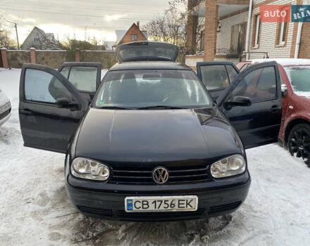 Черный Фольксваген Гольф, объемом двигателя 1.39 л и пробегом 275 тыс. км за 3850 $, фото 24 на Automoto.ua