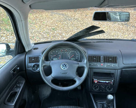 Черный Фольксваген Гольф, объемом двигателя 1.39 л и пробегом 231 тыс. км за 3799 $, фото 49 на Automoto.ua