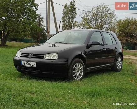 Черный Фольксваген Гольф, объемом двигателя 1.39 л и пробегом 225 тыс. км за 4800 $, фото 13 на Automoto.ua