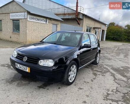 Черный Фольксваген Гольф, объемом двигателя 1.6 л и пробегом 233 тыс. км за 4790 $, фото 1 на Automoto.ua