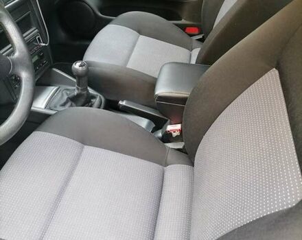 Чорний Фольксваген Гольф, об'ємом двигуна 1.6 л та пробігом 215 тис. км за 4700 $, фото 8 на Automoto.ua