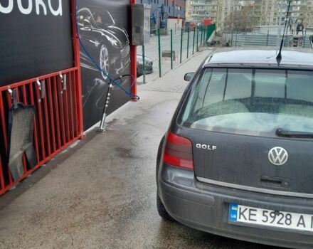 Чорний Фольксваген Гольф, об'ємом двигуна 1.4 л та пробігом 237 тис. км за 3900 $, фото 4 на Automoto.ua