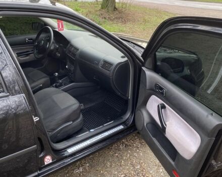 Черный Фольксваген Гольф, объемом двигателя 1.4 л и пробегом 230 тыс. км за 4000 $, фото 6 на Automoto.ua