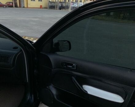 Черный Фольксваген Гольф, объемом двигателя 1.4 л и пробегом 302 тыс. км за 3800 $, фото 6 на Automoto.ua