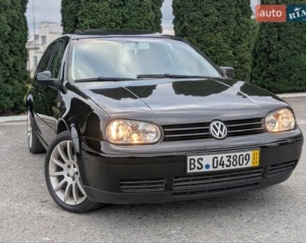 Черный Фольксваген Гольф, объемом двигателя 1.6 л и пробегом 221 тыс. км за 4600 $, фото 1 на Automoto.ua