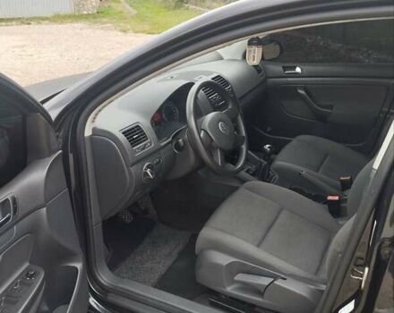 Черный Фольксваген Гольф, объемом двигателя 1.39 л и пробегом 243 тыс. км за 4700 $, фото 4 на Automoto.ua